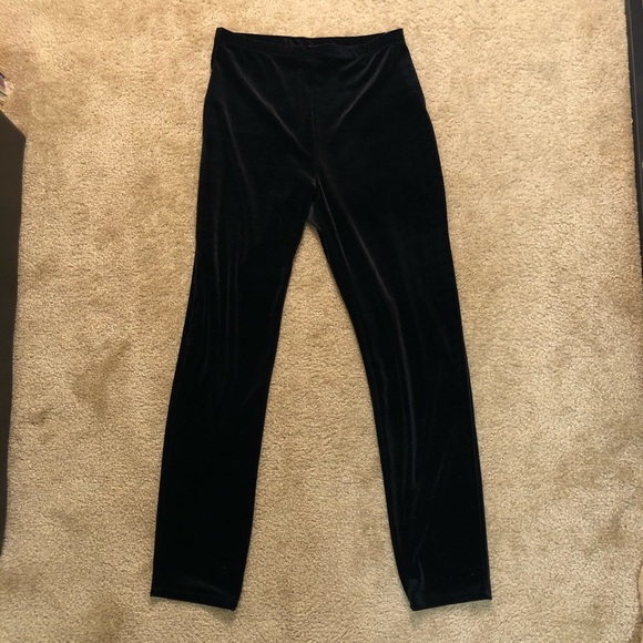 Fashion Nova black velvet pants - Picture 1 of 3